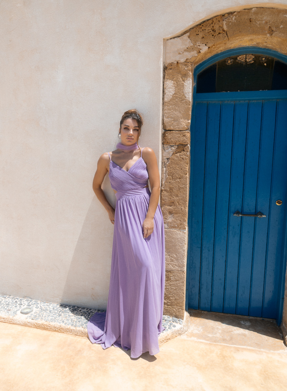 Megan - Αέρινο φόρεμα με πιέτες, ανοίγματα στο πλάι και ανοιχτή πλάτη - 4